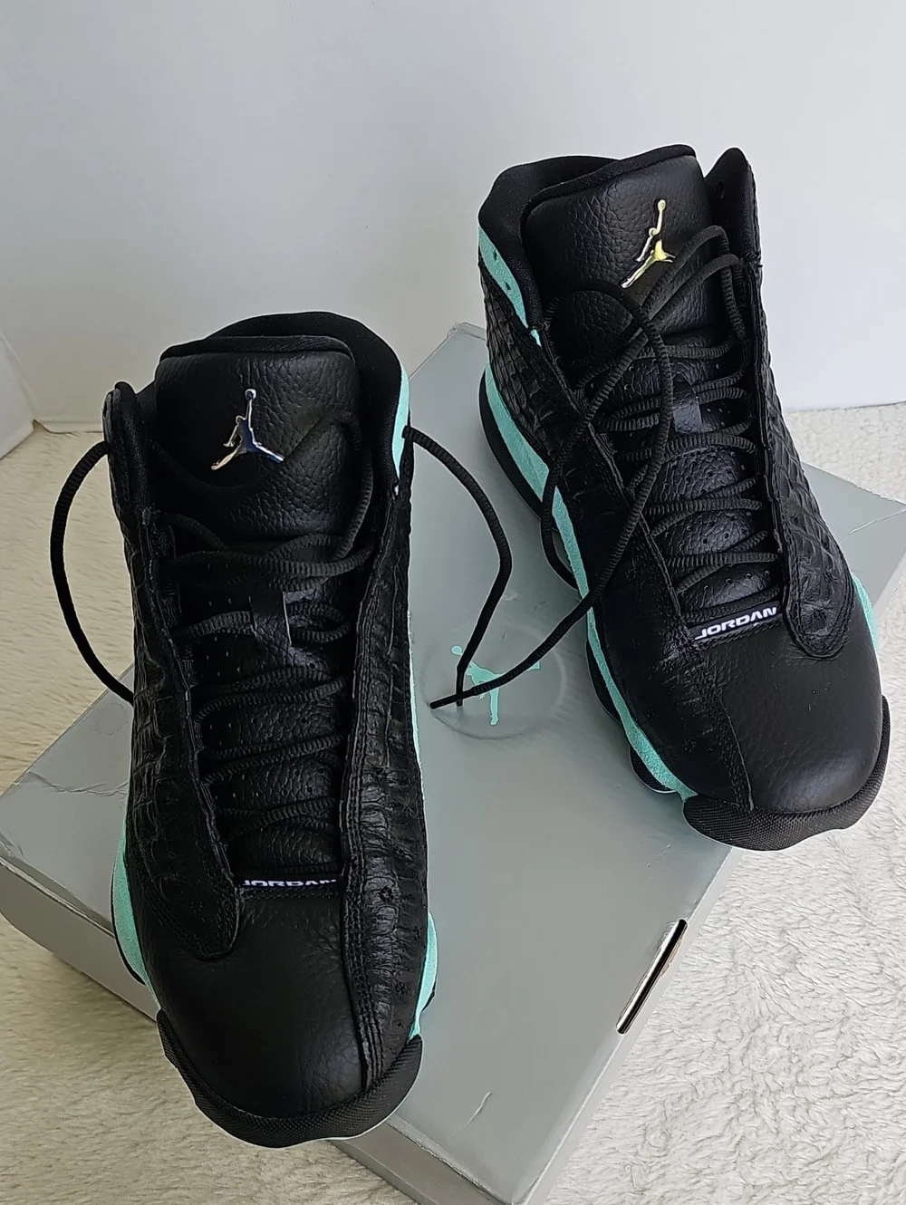 Jordan 13 Retro Island Green / Black Leather / Suede Size 9.5M